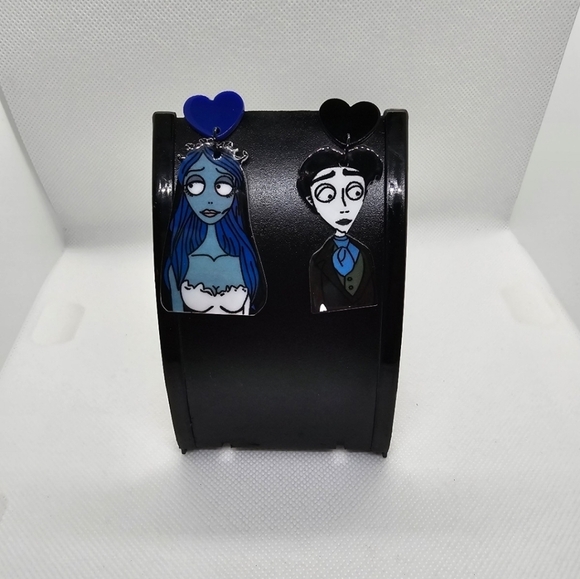 Handmade Jewelry - The Corpse Bride Handmade Hypoallergenic Stud Earrings! Black / Blue Hearts